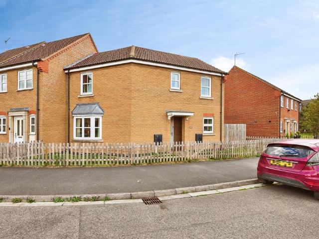 3 bedroom end of terrace house for sale