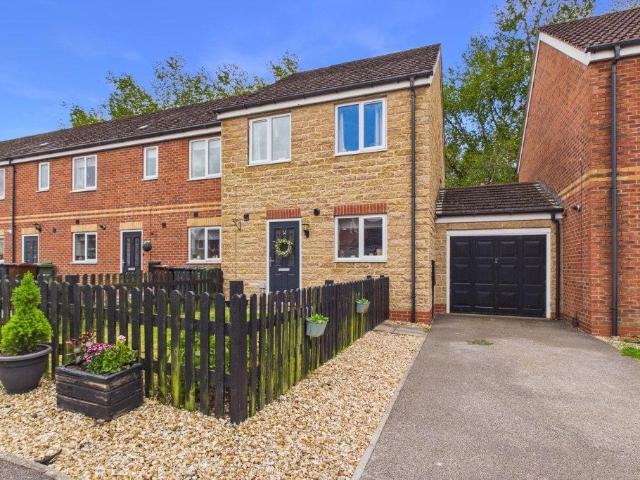 3 bedroom end of terrace house for sale