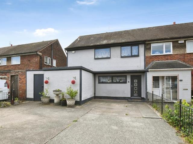 3 bedroom end of terrace house for sale