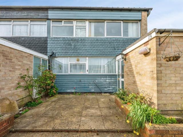 3 bedroom end of terrace house for sale