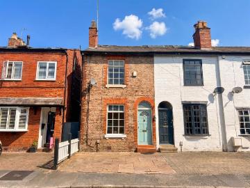 3 bedroom end of terrace house for sale