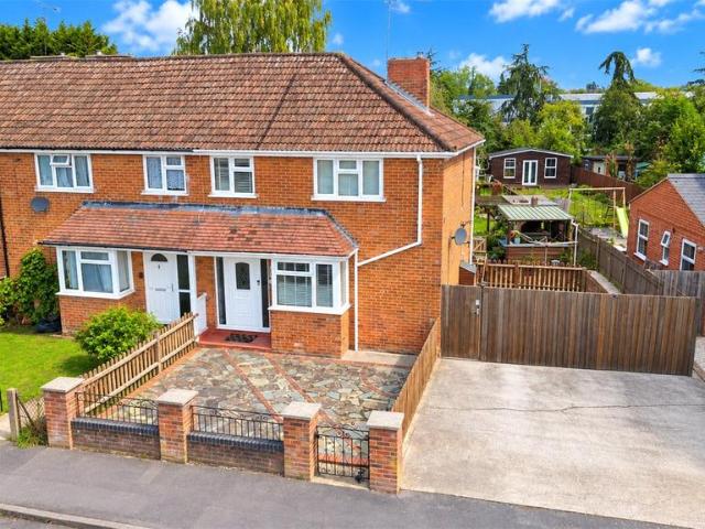 3 bedroom end of terrace house for sale