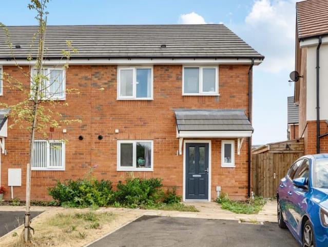 3 bedroom end of terrace house for sale