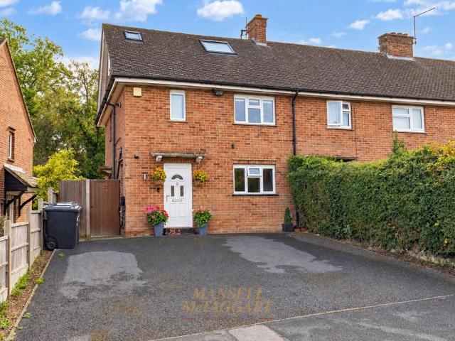 3 bedroom end of terrace house for sale