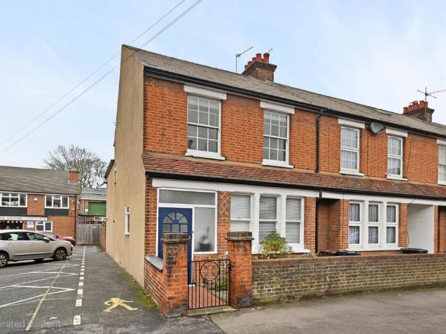3 bedroom end of terrace house for sale