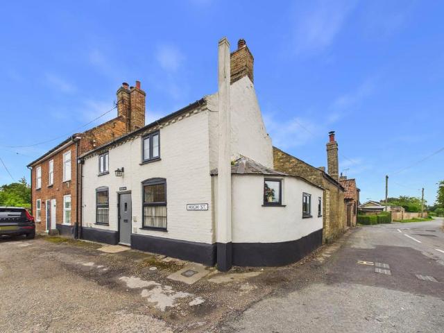 3 bedroom end of terrace house for sale