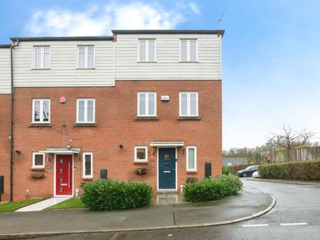 3 bedroom end of terrace house for sale