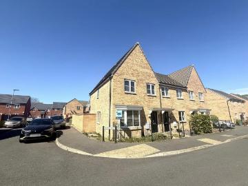 3 bedroom end of terrace house for sale