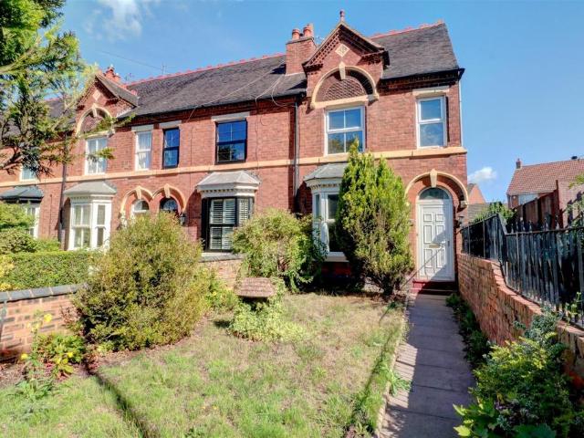 3 bedroom end of terrace house for sale