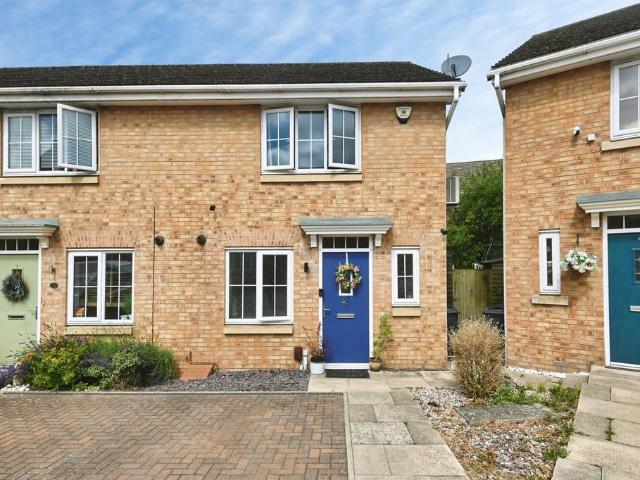 3 bedroom end of terrace house for sale