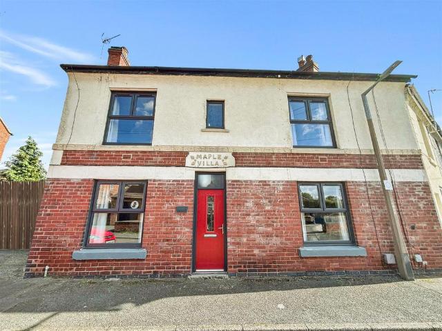 3 bedroom end of terrace house for sale