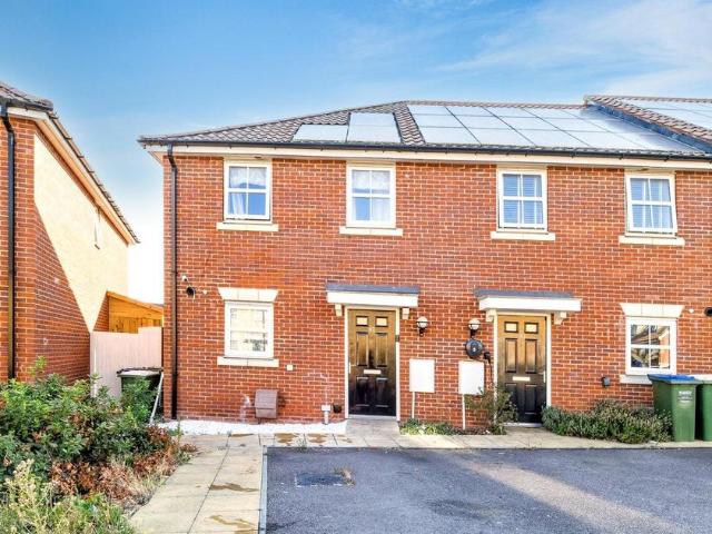 3 bedroom end of terrace house for sale