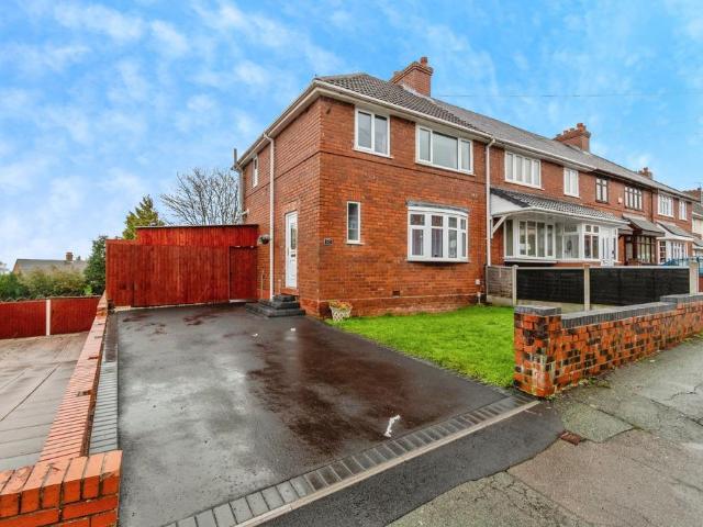 3 bedroom end of terrace house for sale