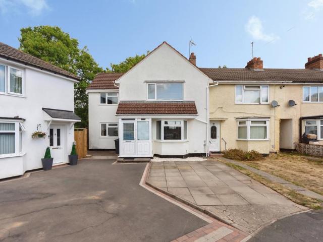 3 bedroom end of terrace house for sale