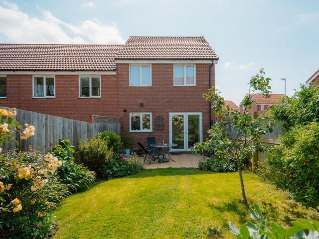 3 bedroom end of terrace house for sale