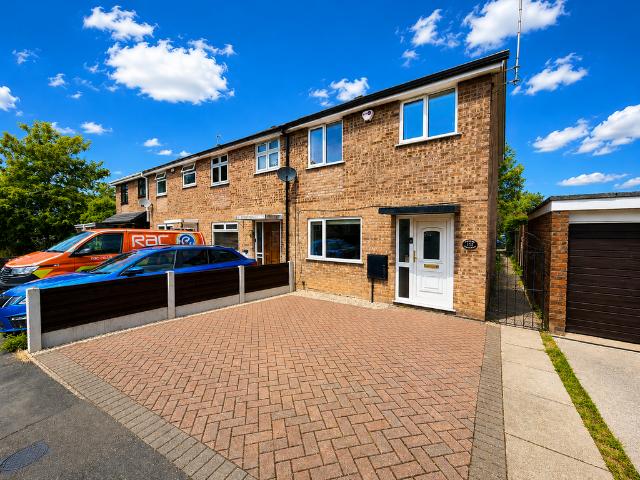 3 bedroom end of terrace house for sale