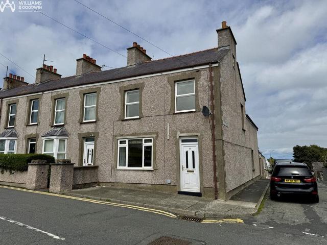 3 bedroom end of terrace house for sale
