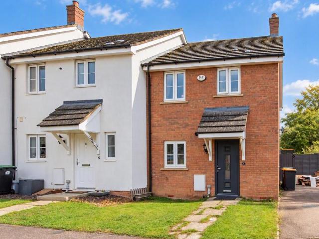 3 bedroom end of terrace house for sale