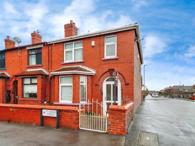 3 bedroom end of terrace house for sale