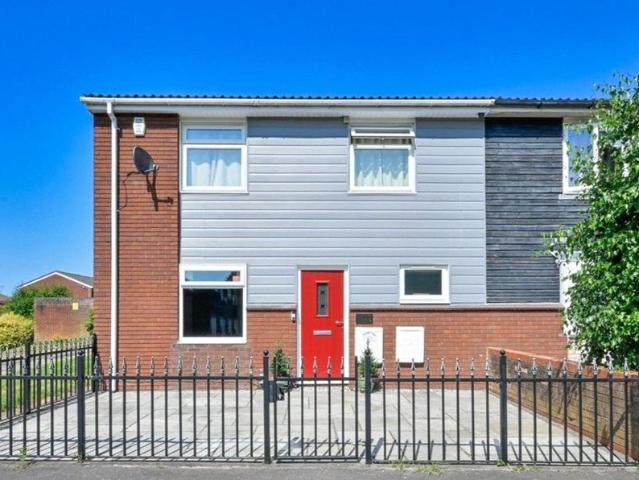 3 bedroom end of terrace house for sale