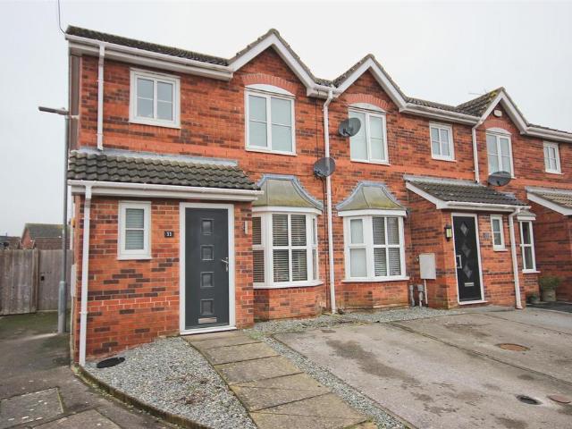 3 bedroom end of terrace house for sale