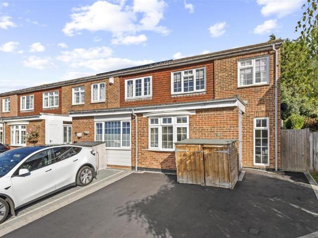 3 bedroom end of terrace house for sale