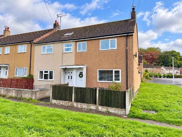 3 bedroom end of terrace house for sale