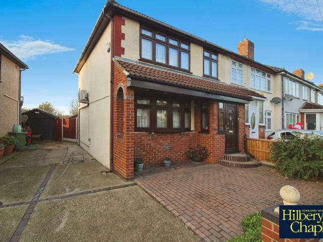 3 bedroom end of terrace house for sale