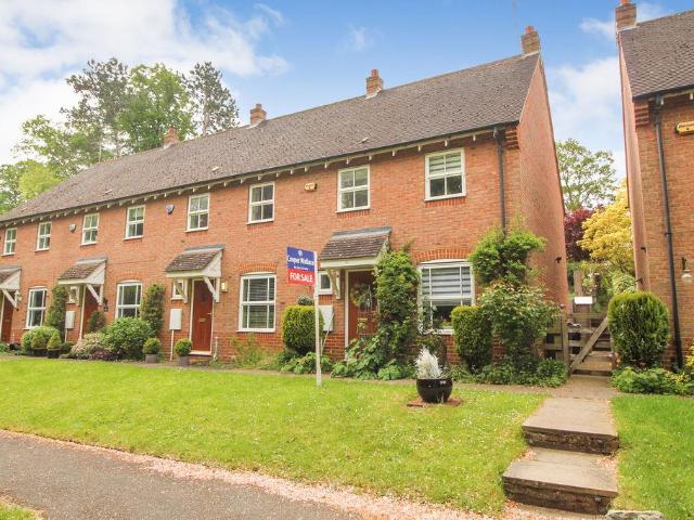 3 bedroom end of terrace house for sale