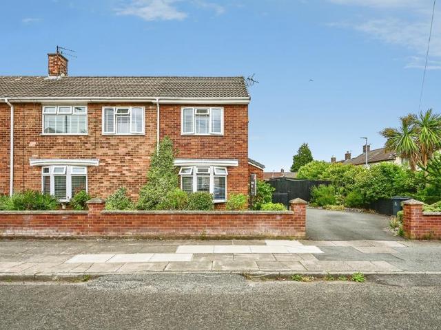 3 bedroom end of terrace house for sale