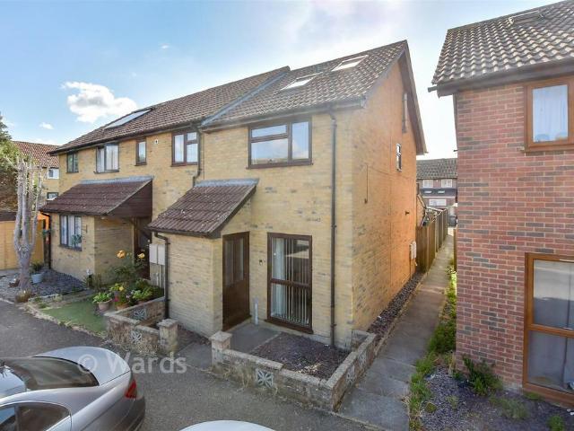 3 bedroom end of terrace house for sale