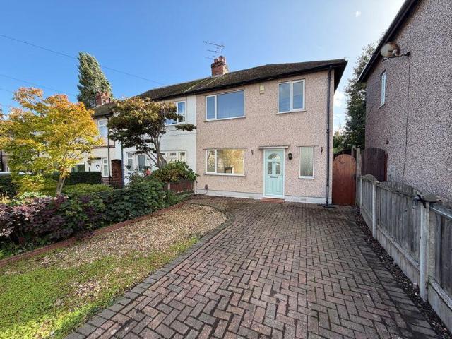 3 bedroom end of terrace house for sale