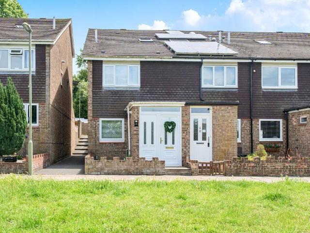 3 bedroom end of terrace house for sale