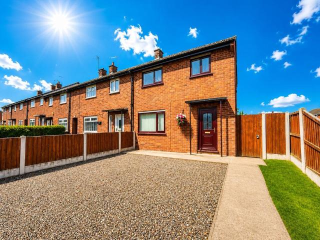 3 bedroom end of terrace house for sale