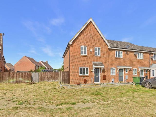 3 bedroom end of terrace house for sale