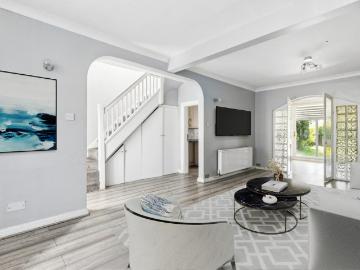 3 bedroom end of terrace house for sale