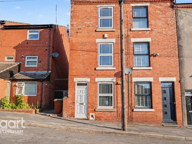 3 bedroom end of terrace house for sale