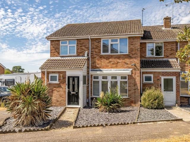 3 bedroom end of terrace house for sale
