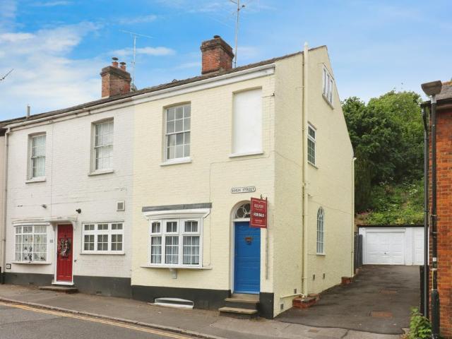 3 bedroom end of terrace house for sale