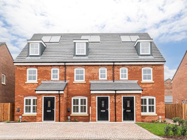 3 bedroom end of terrace house for sale