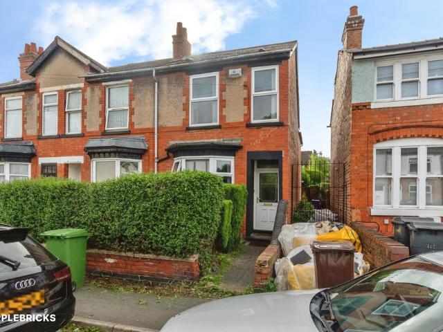 3 bedroom end of terrace house for sale