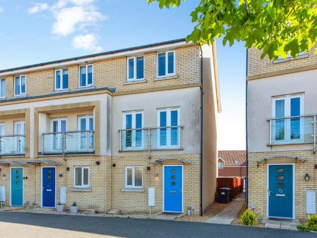 3 bedroom end of terrace house for sale