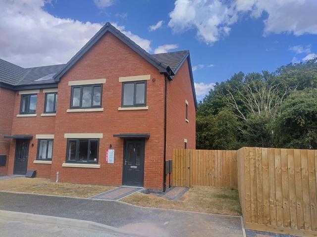 3 bedroom end of terrace house for sale