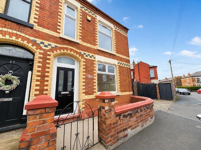 3 bedroom end of terrace house for sale