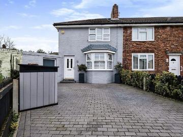 3 bedroom end of terrace house for sale