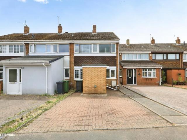 3 bedroom end of terrace house for sale