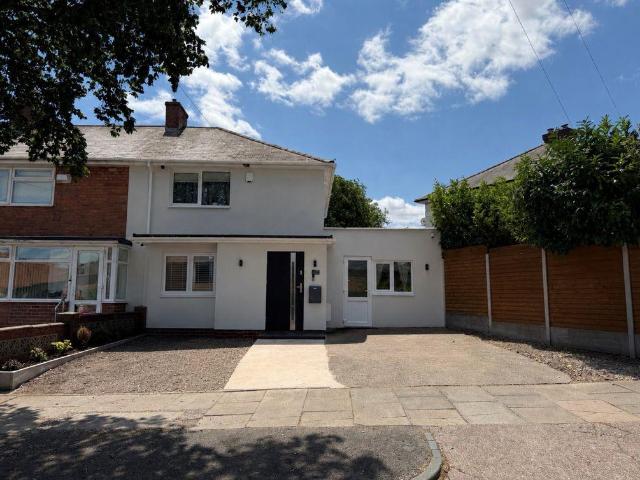 3 bedroom end of terrace house for sale