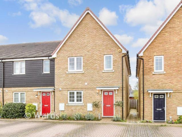 3 bedroom end of terrace house for sale