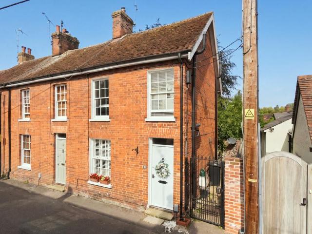 3 bedroom end of terrace house for sale