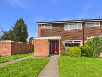 3 bedroom end of terrace house for sale